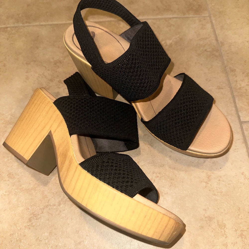 Dr. Scholls Black Woven Block Heel Sandals